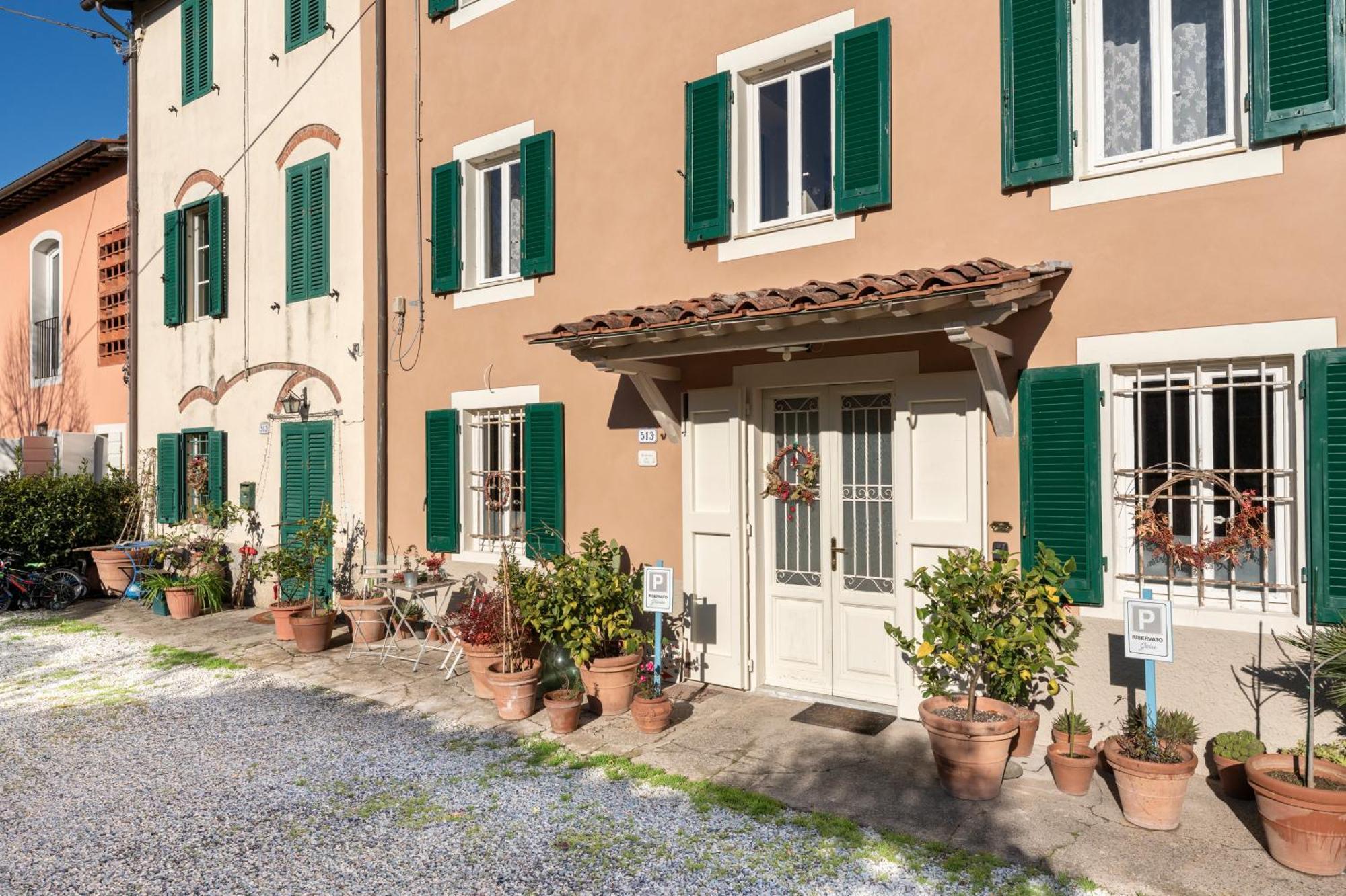 La Dimora Di Corte Lucca Exterior foto